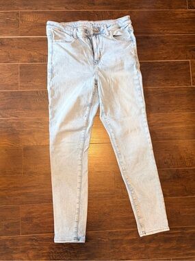 American Eagle Outfitters Light Wash Slim Jeggings